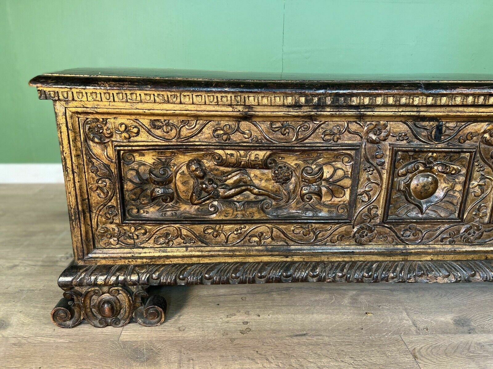 A Rare Early 17th Century Walnut Gilded Italian Cassone photo vinterior