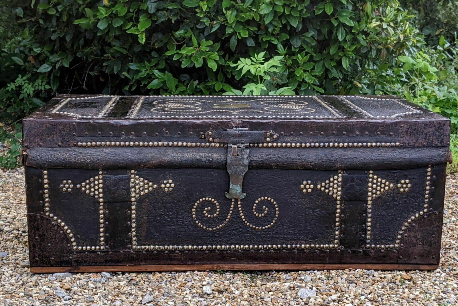 Good Regency Studded Leather And Metal Bound Trunk Samuel Pratt photo Furniture