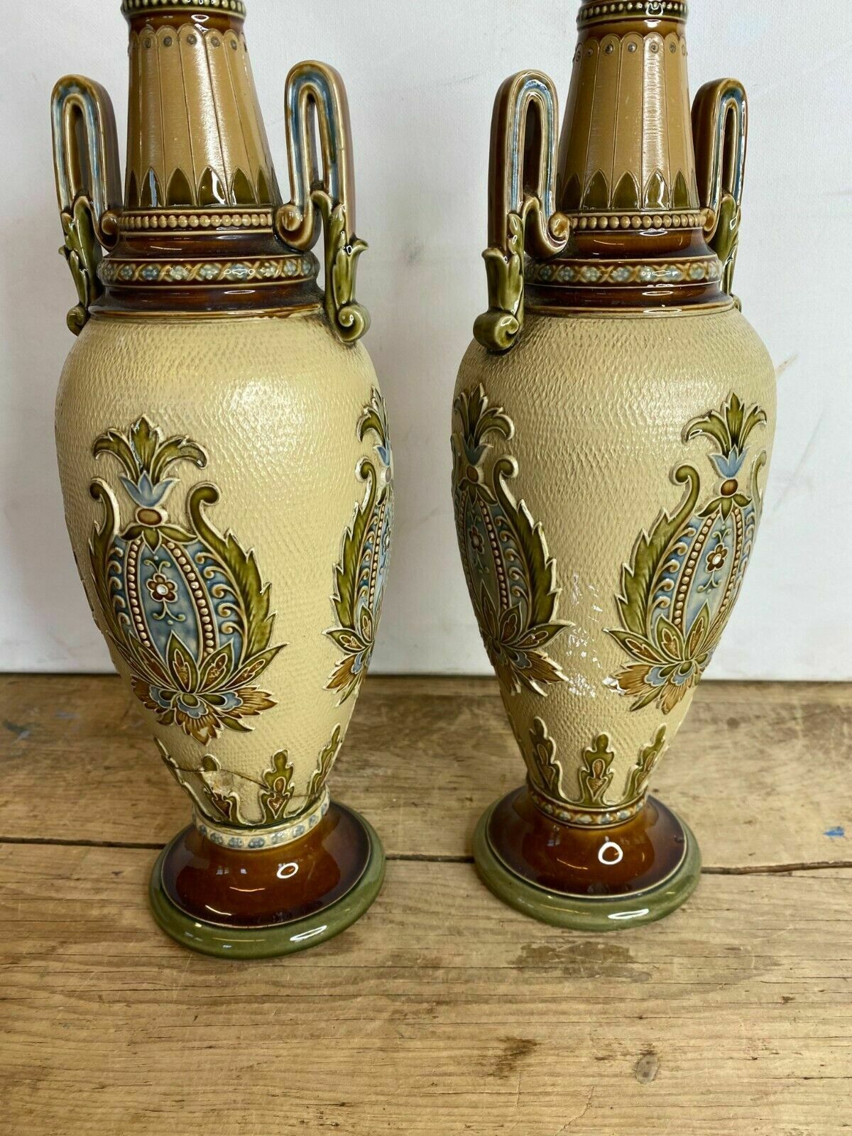 Pair Of Seltene Grooved Vases Villeroy & Boch Mettlach 2505   One Repaired photo vinterior