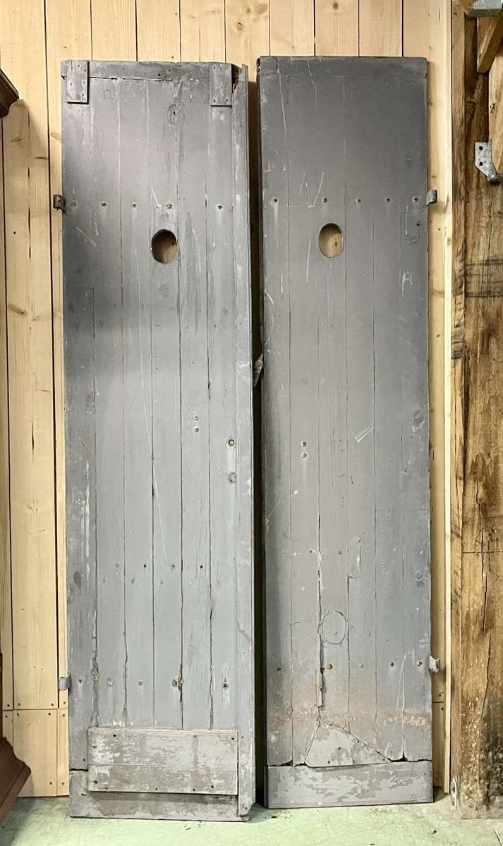 Pair Of Pine Shutters From The Early 20th Century From The Manoir De La Psalette In Tréguier   Cotes D'armor photo for sale
