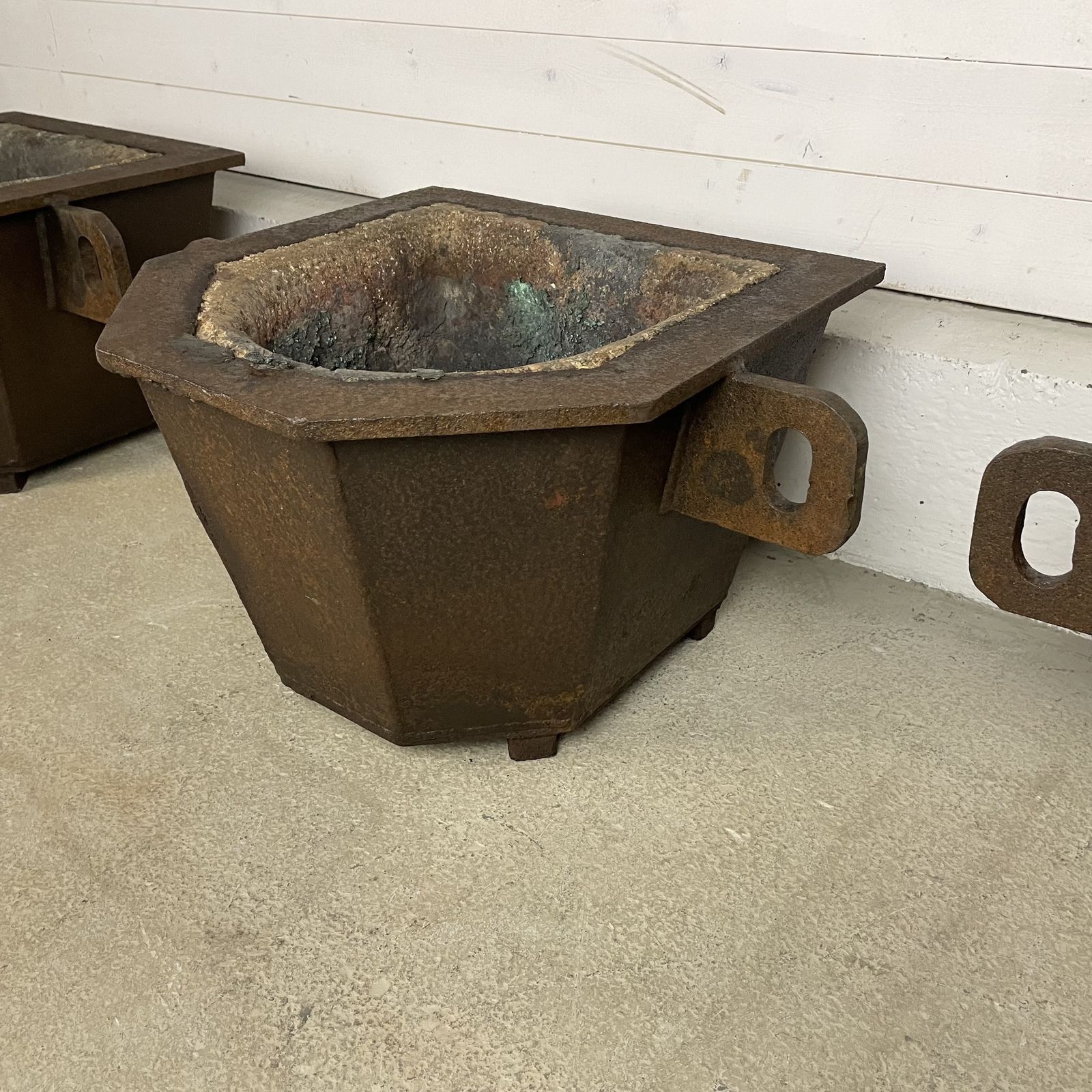 Set Of 4 Heavy Duty Steel Foundry Pots photo 650.0