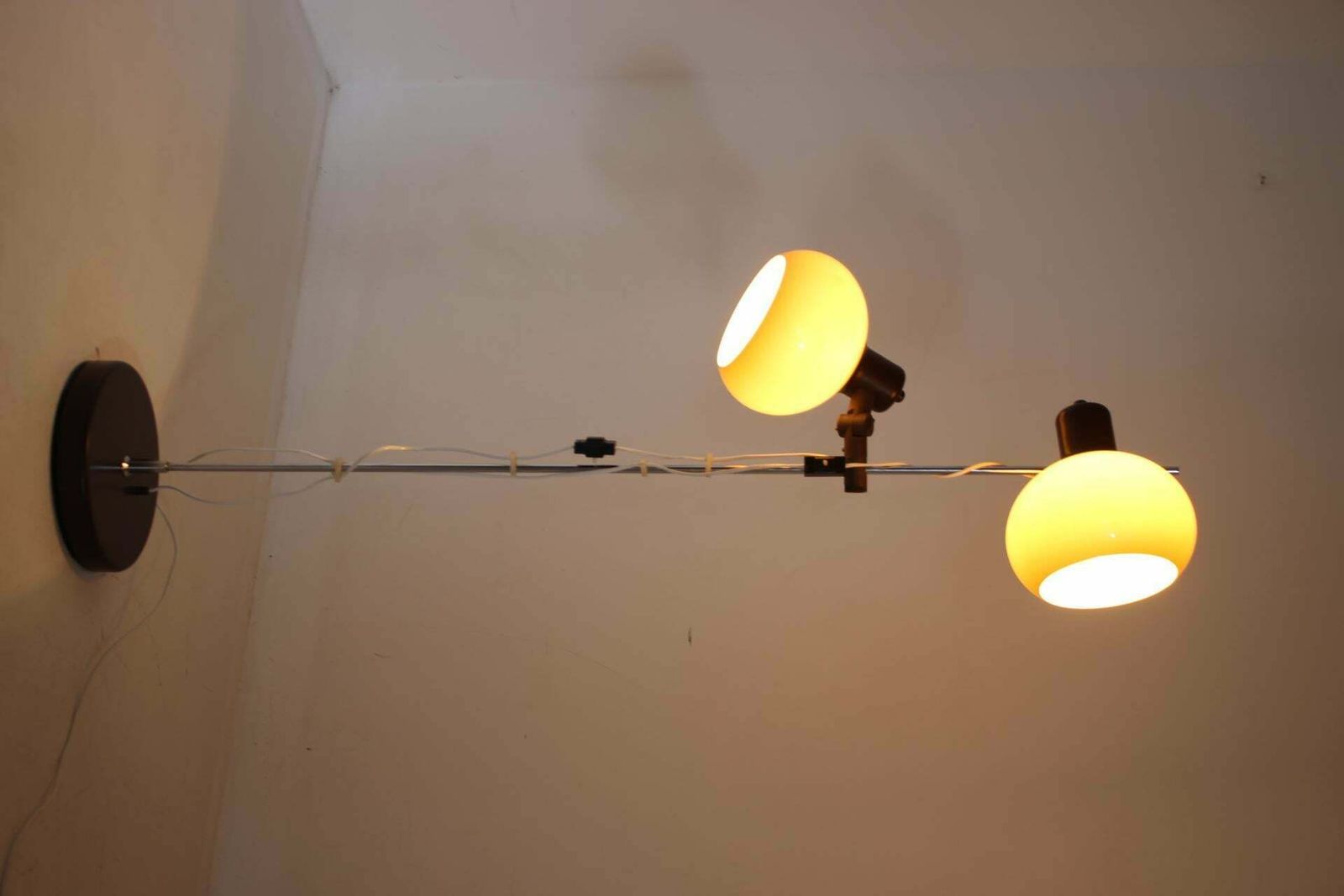 photo vinterior 1970s Floor Lamp With Plastic Lamp Shades, Hungary