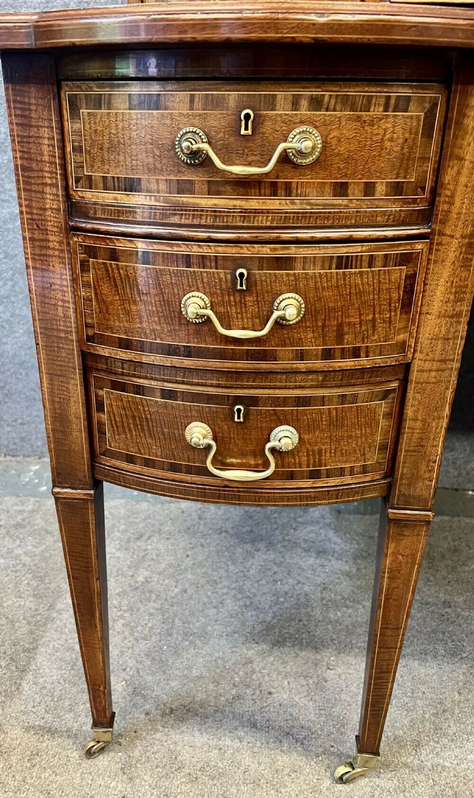 photo vinterior Antique Mahogany & Inlaid Carlton House Desk