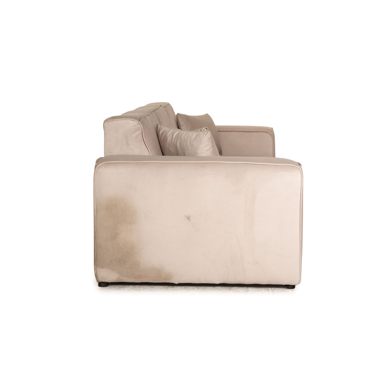 Canapé 4 places Iconx Studios Beluga en velours beige gris clair photo vintage