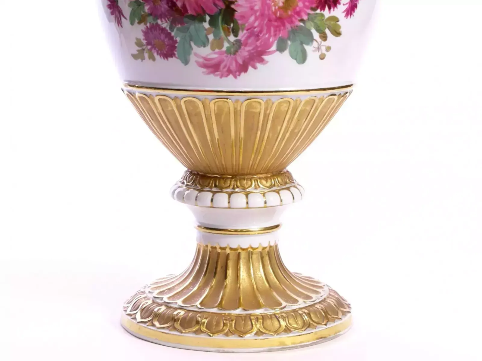 Large Porcelain Vase   Red Chrysanthemums. Meissen. photo 2565.0
