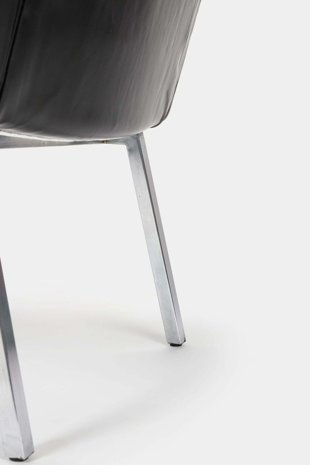 photo vinterior Vincent Cafiero, Armchair, Leather, Knoll International, 50s