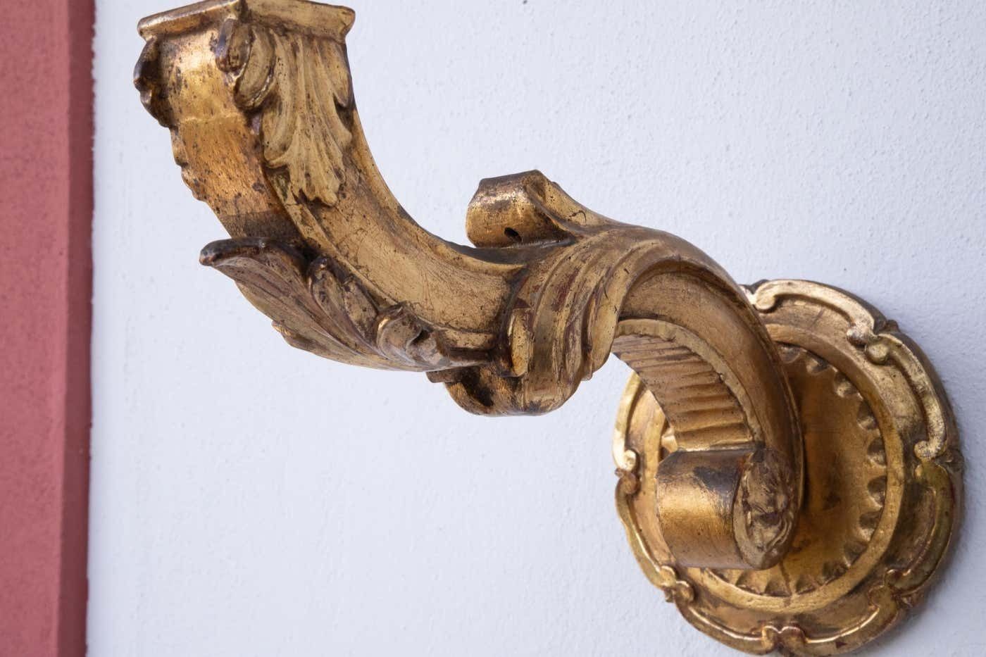 19th Century Classic Baroque Style Wall Lamp Gold Painted Wood, 1880 photo 699.0