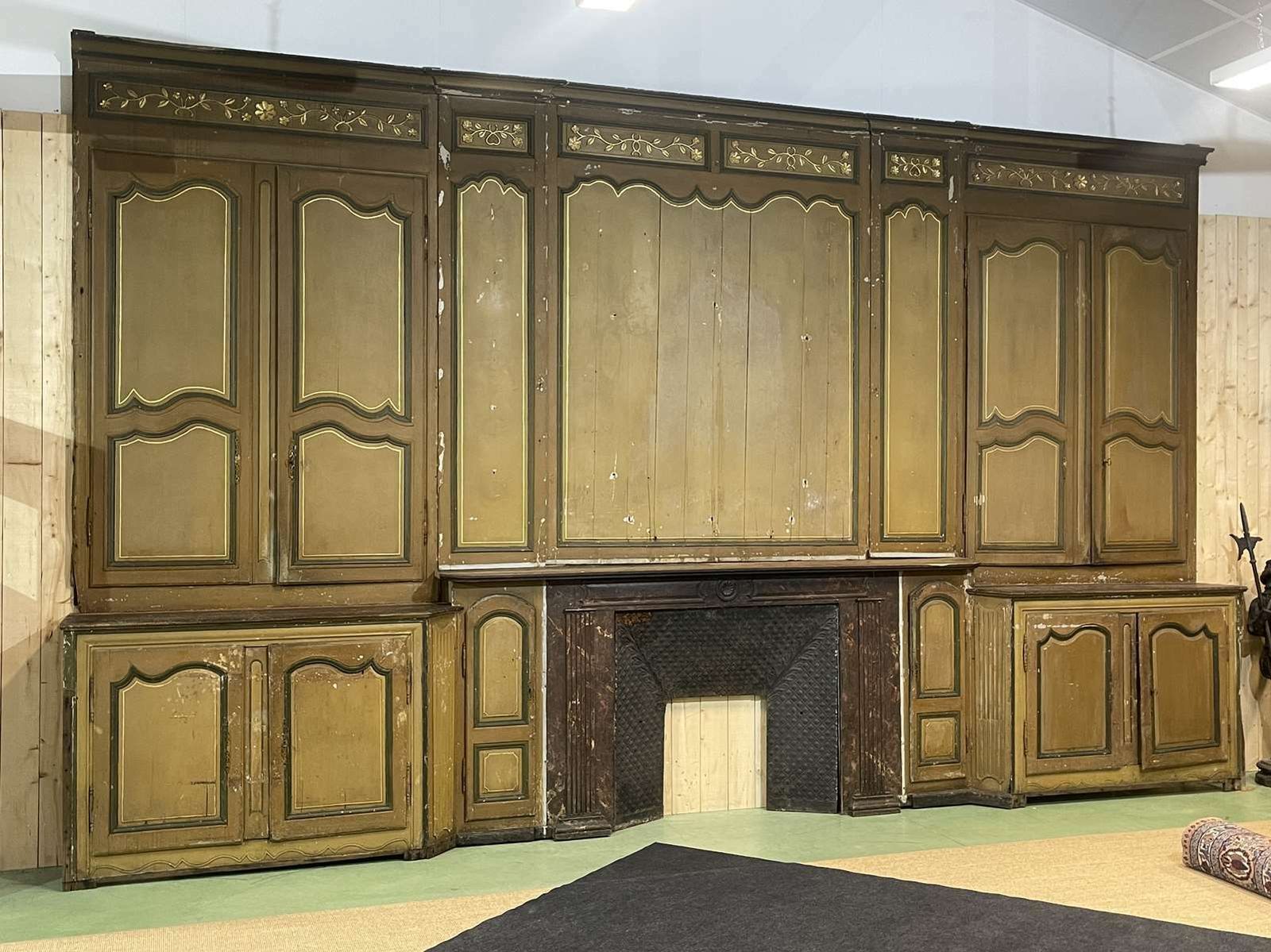 Large Wood Paneling Dating From The 18th Century And From The Manoir De La Psalette (Tréguier 22)