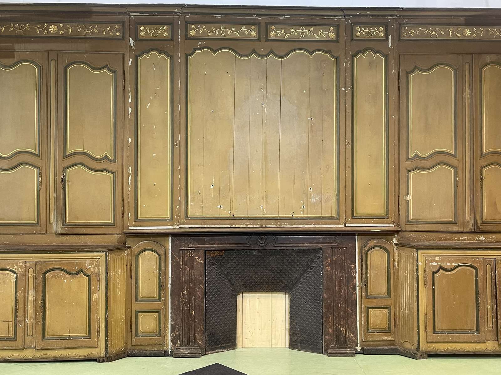 Large Wood Paneling Dating From The 18th Century And From The Manoir De La Psalette (Tréguier 22) photo buy