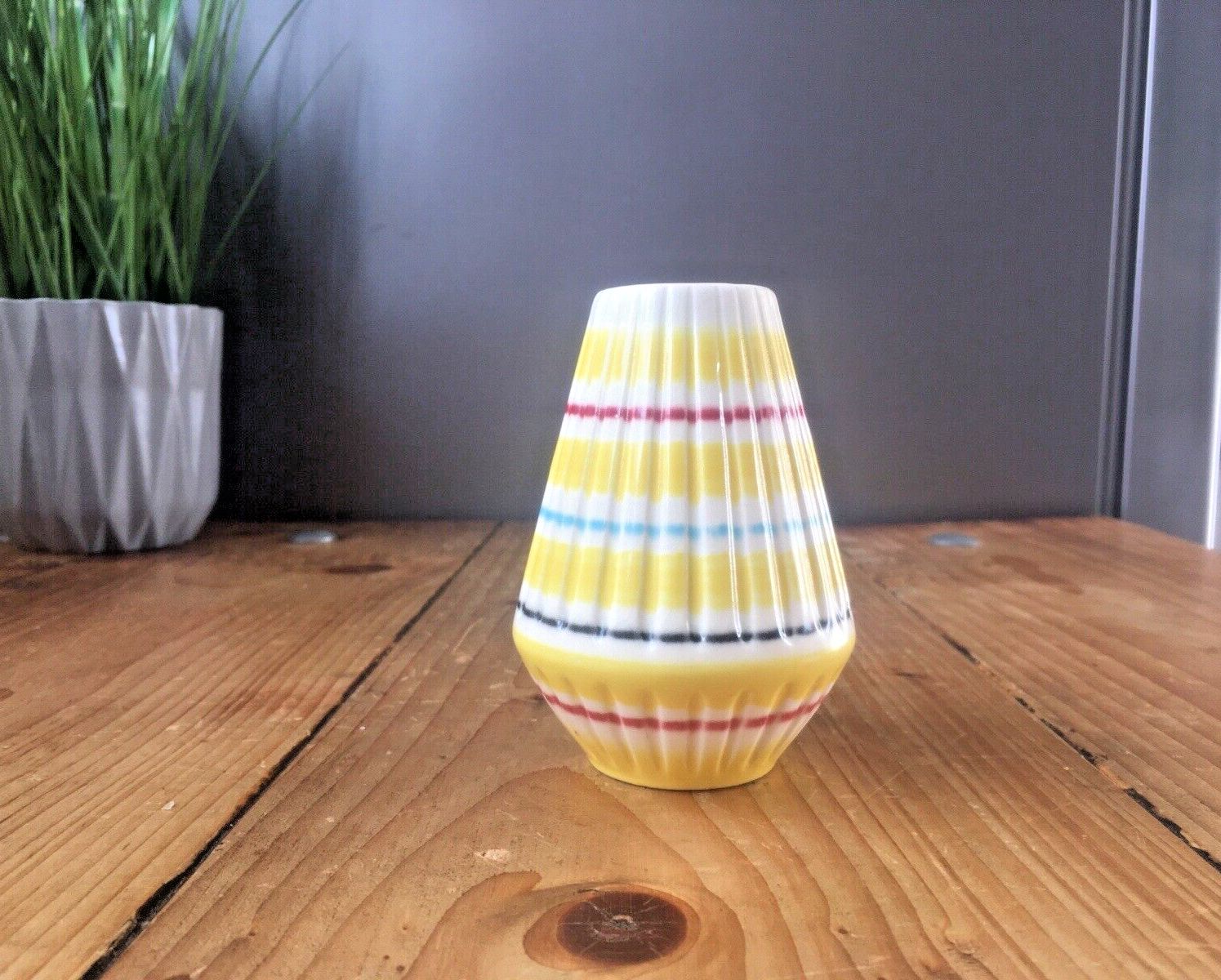 Mid Century Modern 60's Hornsea Rainbow John Clappison 552 Ribbed Bud Posy Vase photo Home Decor
