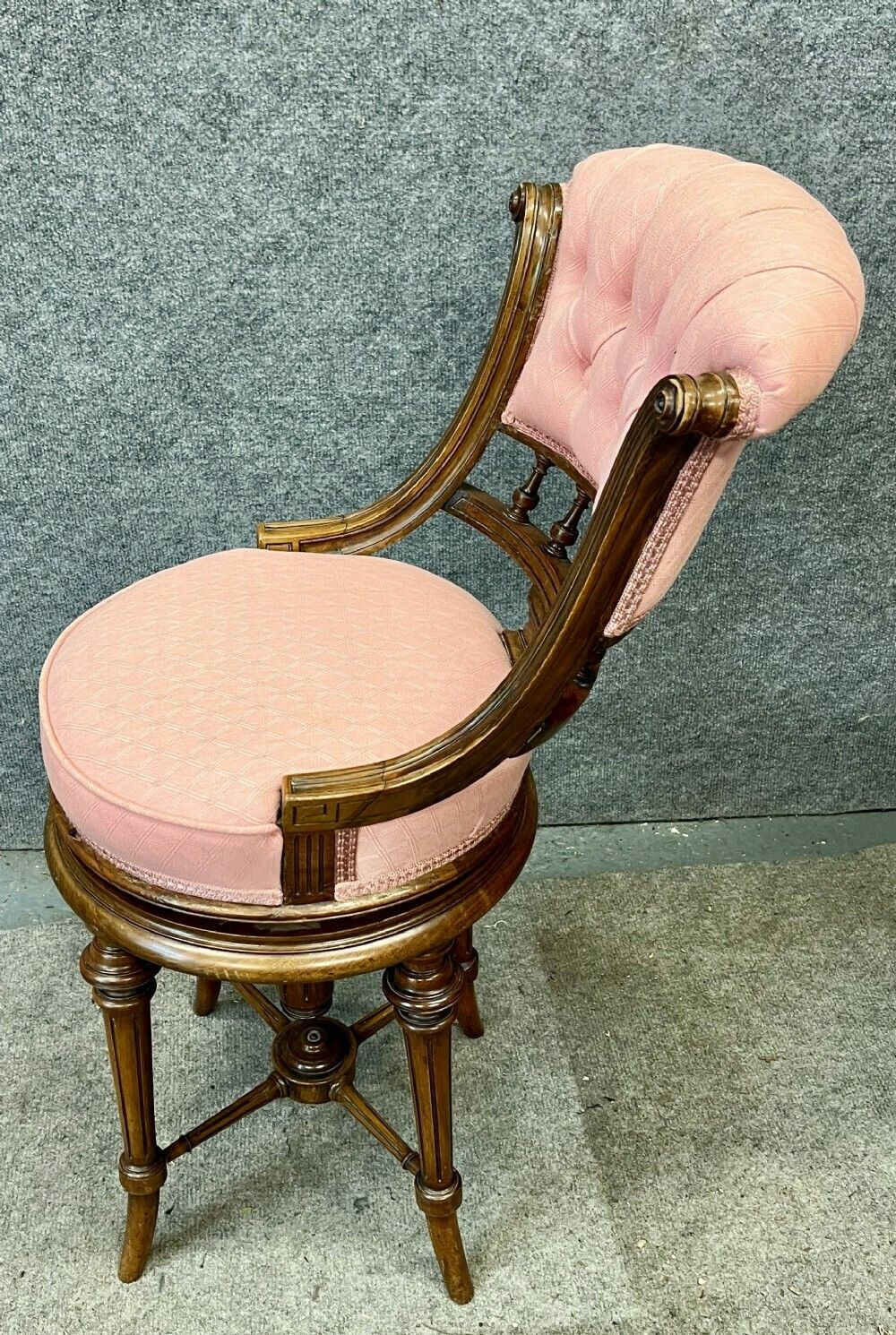Late Victorian Walnut Revolving Music Chair / Stoo photo Furniture