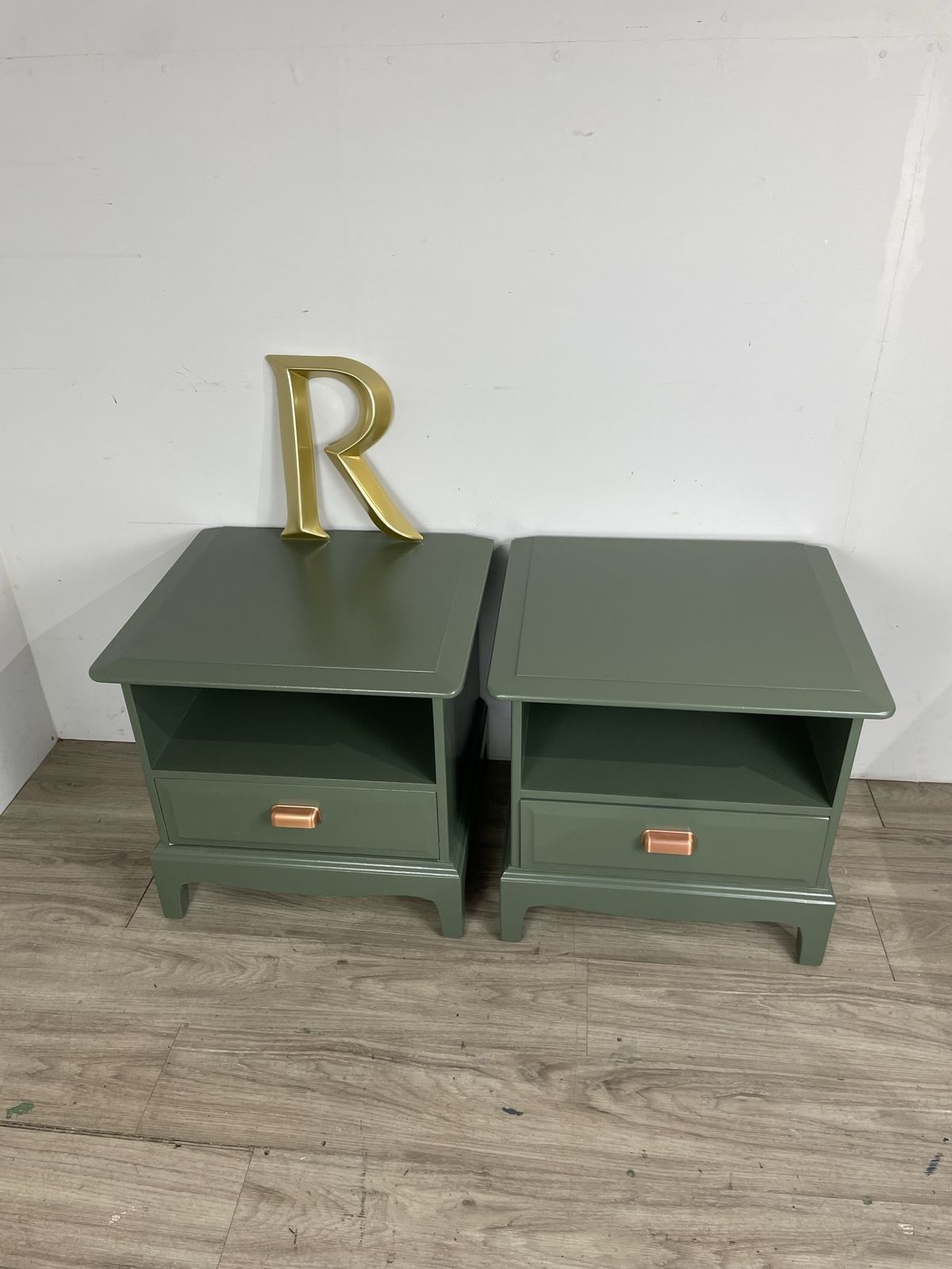 photo for sale Stag Minstrel Pair (2) Of Bedsides Nightstands Painted Green