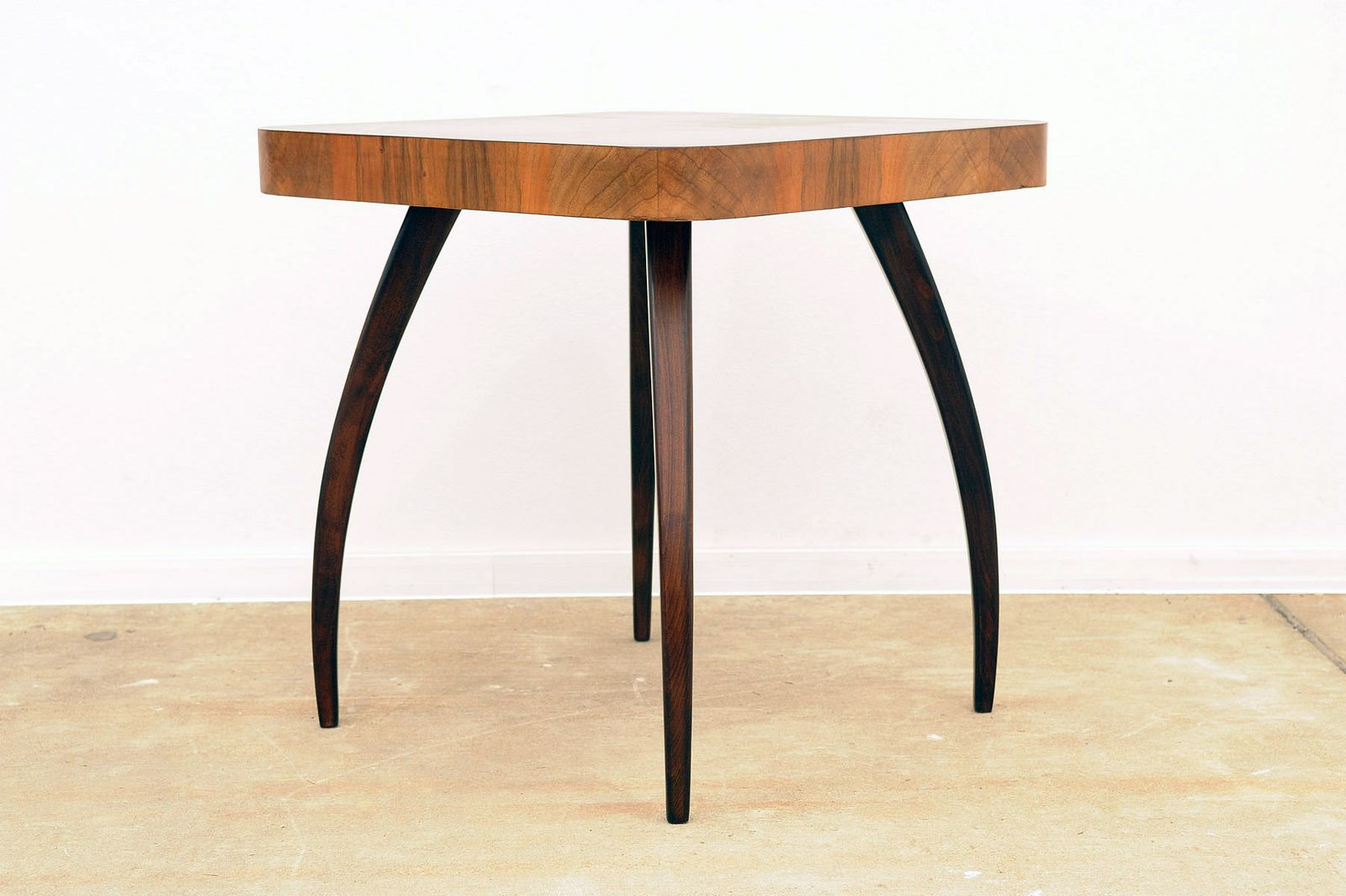 664.0 Fully Renovated Walnut Spider Table H259 By Jindřich Halabala, 1950´S photo