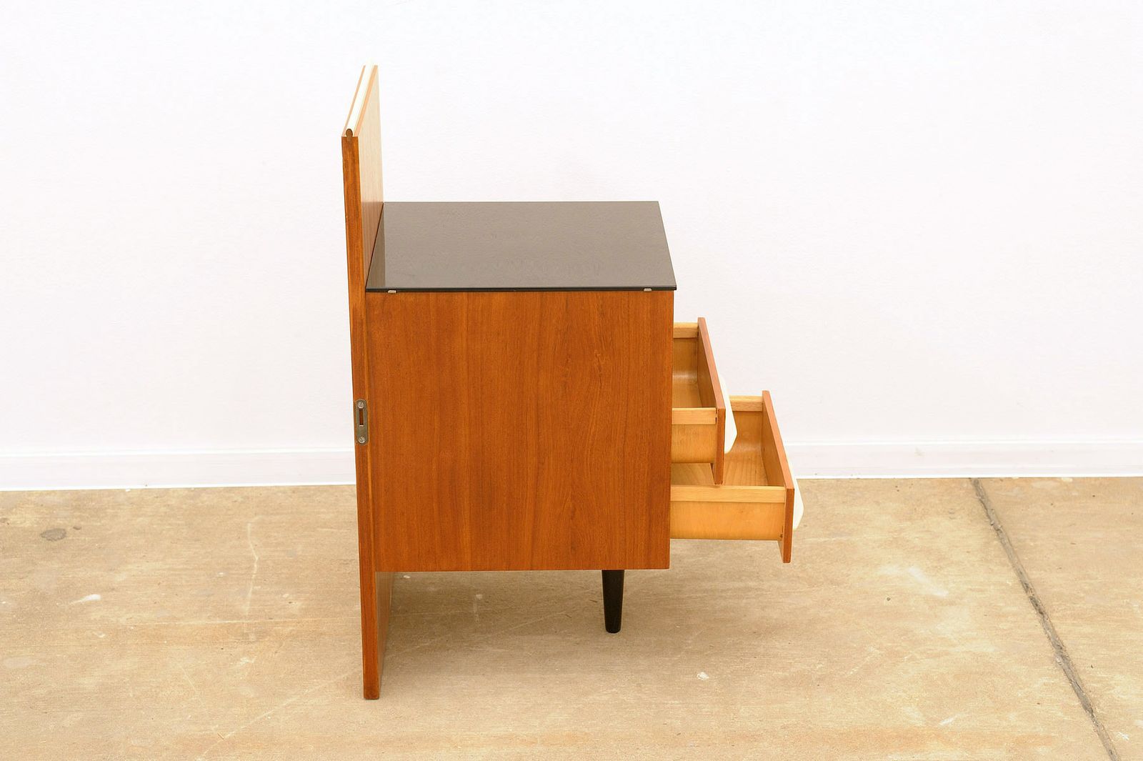 photo vintage Fully Renovated Midcentury Nightstand By Mojmír Požár, 1960's, Czechoslovakia