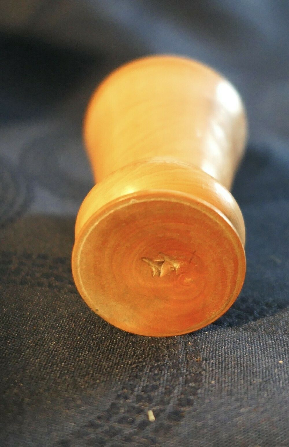 photo furniture 19th Century Treen Measure And Thread Dispenser In Sycamore