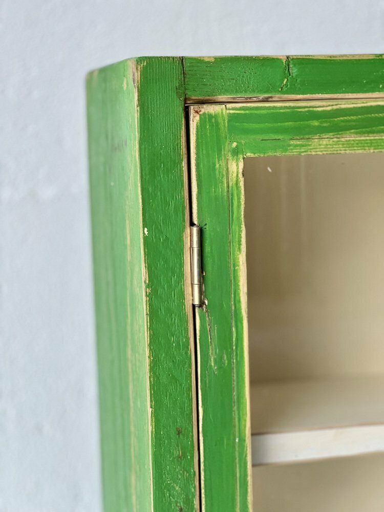 photo vinterior Vintage Wandkast Met Glazen Deur