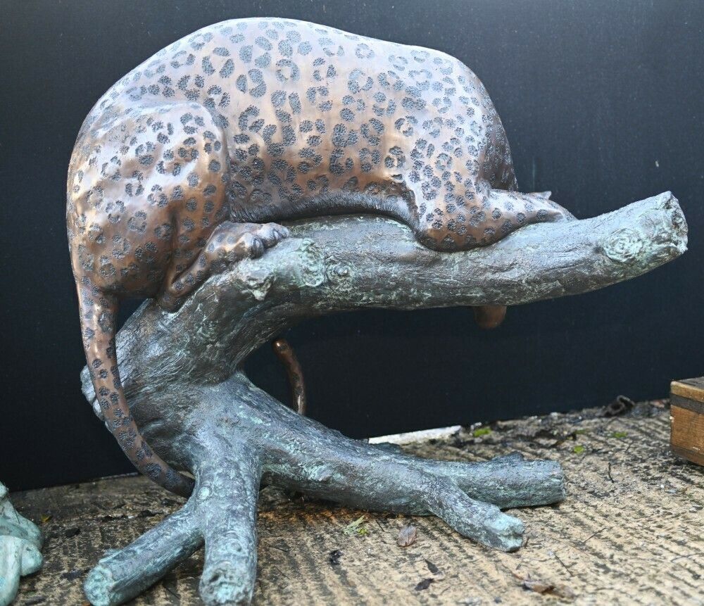 photo furniture Large Bronze Panther Statue Garden Cat Sculpture