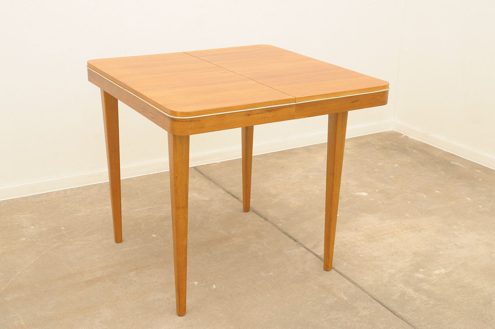 Fully Renovated Midcentury Dining Table By Jitona 1960´S, Czechoslovakia