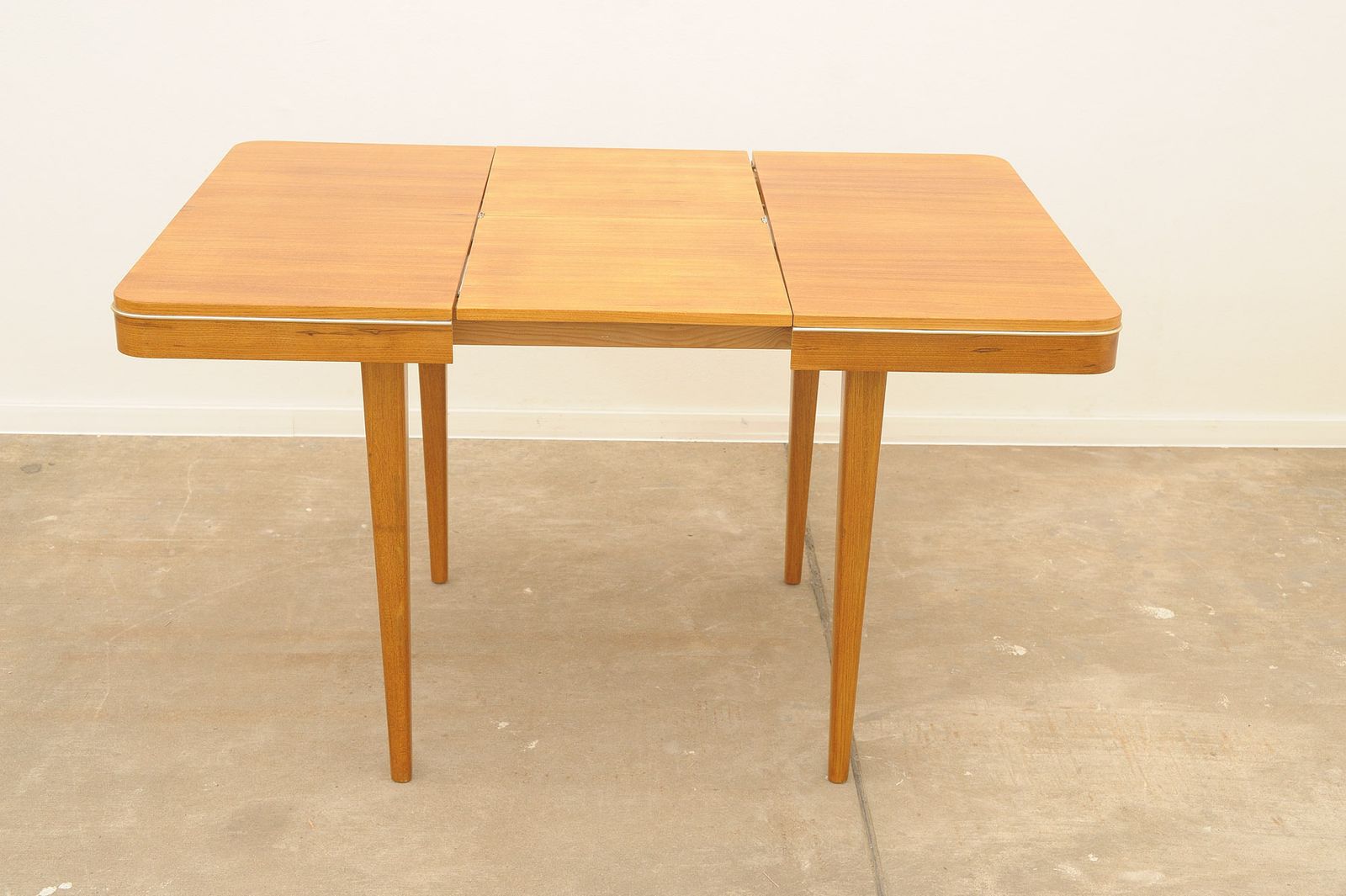 Fully Renovated Midcentury Dining Table By Jitona 1960´S, Czechoslovakia photo vintage