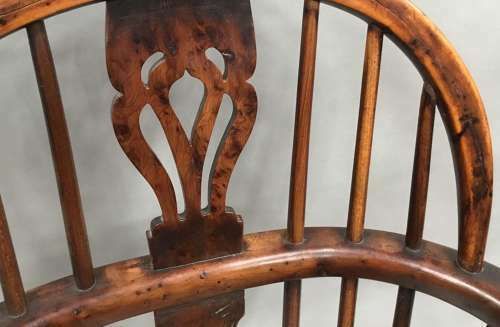 Good C19th Pair Of Burr Yew And Elm Windsor Armchairs photo Furniture
