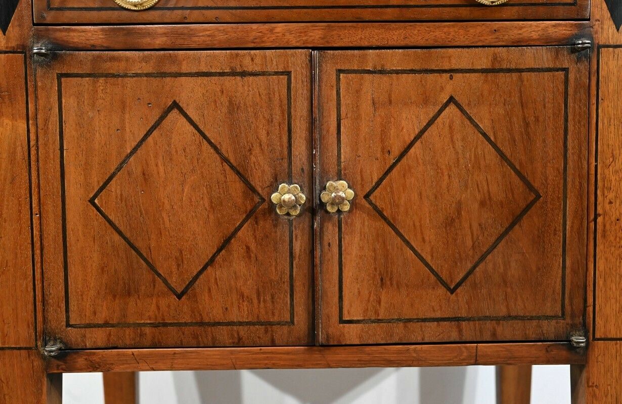 photo vinterior Small Living Room Furniture In Walnut, Transition Louis XVI / Directoire Style   1st Part XIX