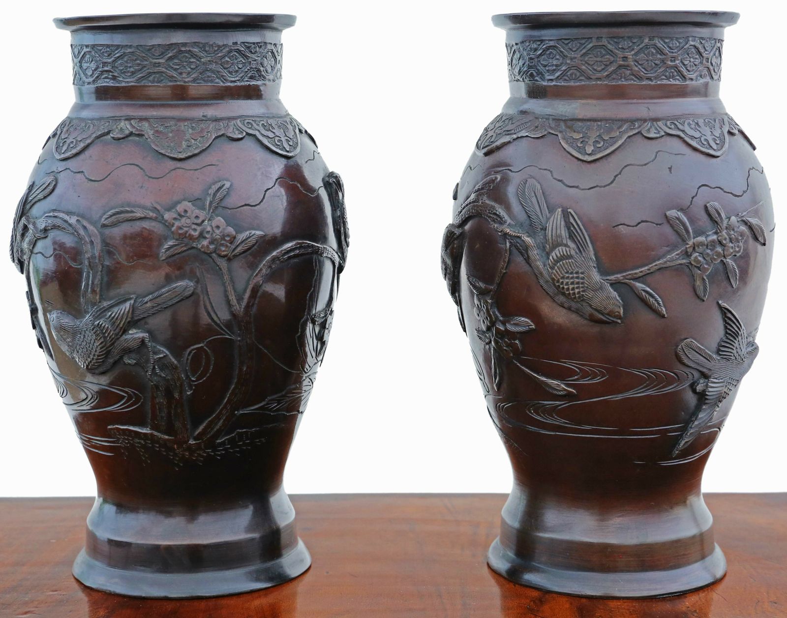 Antique Large Pair Of Fine Quality Japanese Bronze Vases 19th Century Meiji Period