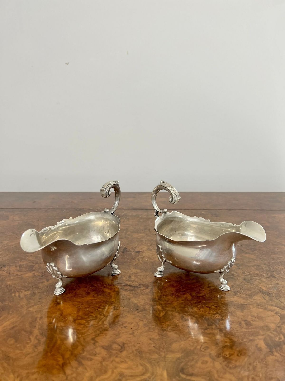 photo furniture Outstanding Quality Pair Of Antique George III Silver Sauce Boats