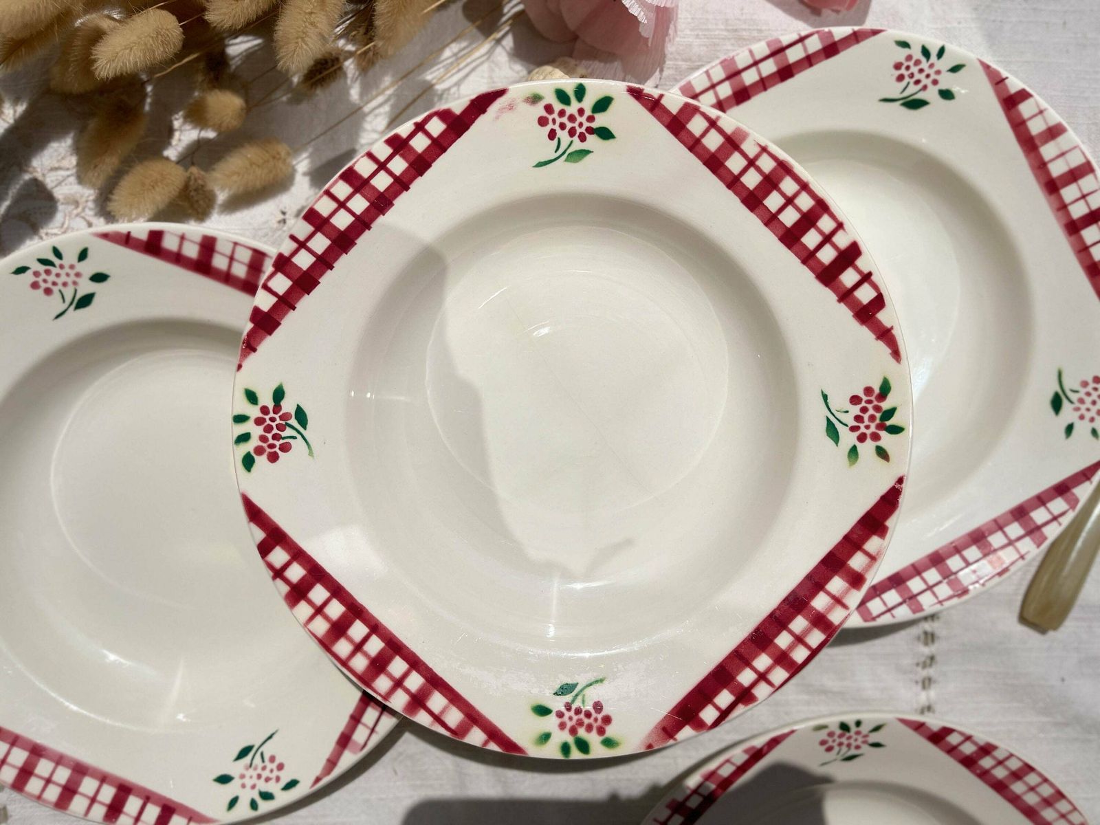 6 Hollow Plates Digoin Sarreguemines Model Niger Floral Pattern And Red/White Tiles   French Opaque Porcelain   Red Plate photo buy