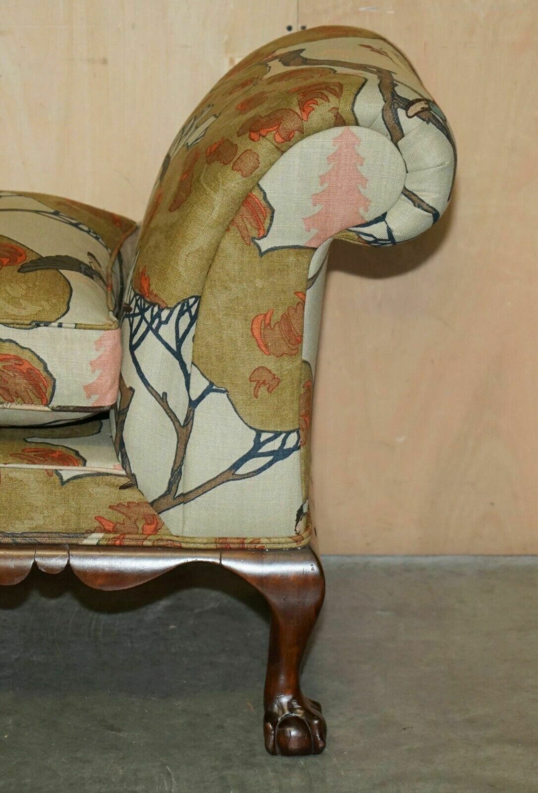 3950.0 Antique Claw & Ball Foot Hall Bench Window Seat In Mulberry Flying Duck S Fabric photo