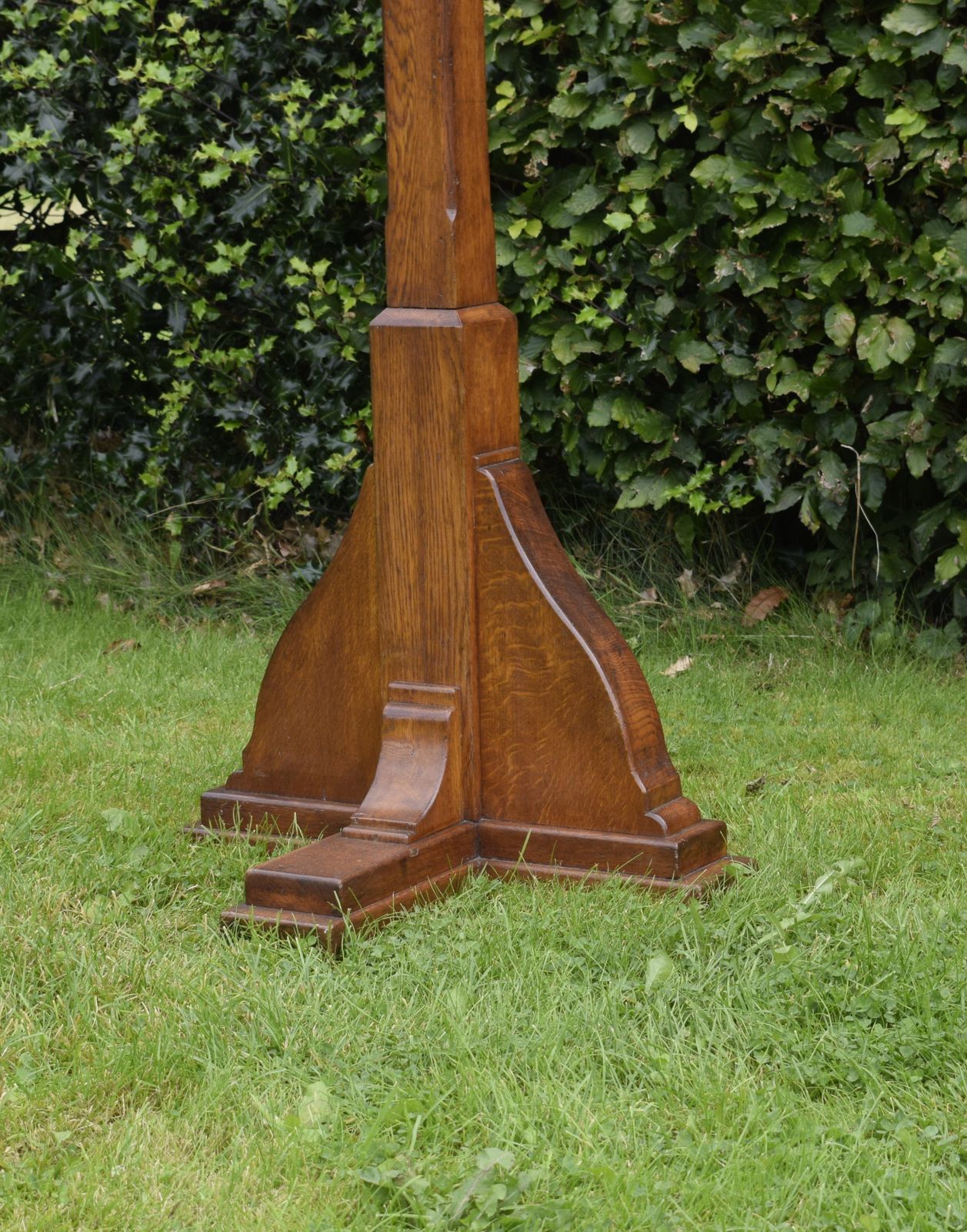 photo for sale Early 20th Century Oak Lectern