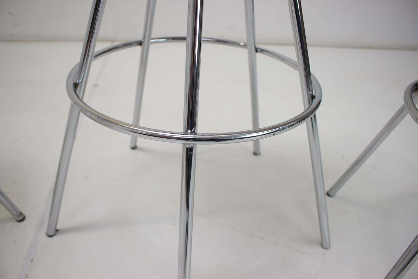 2001.0 Set Of Four Beech Jamaica Bar Stools By Pepe Cortés, 1990s photo