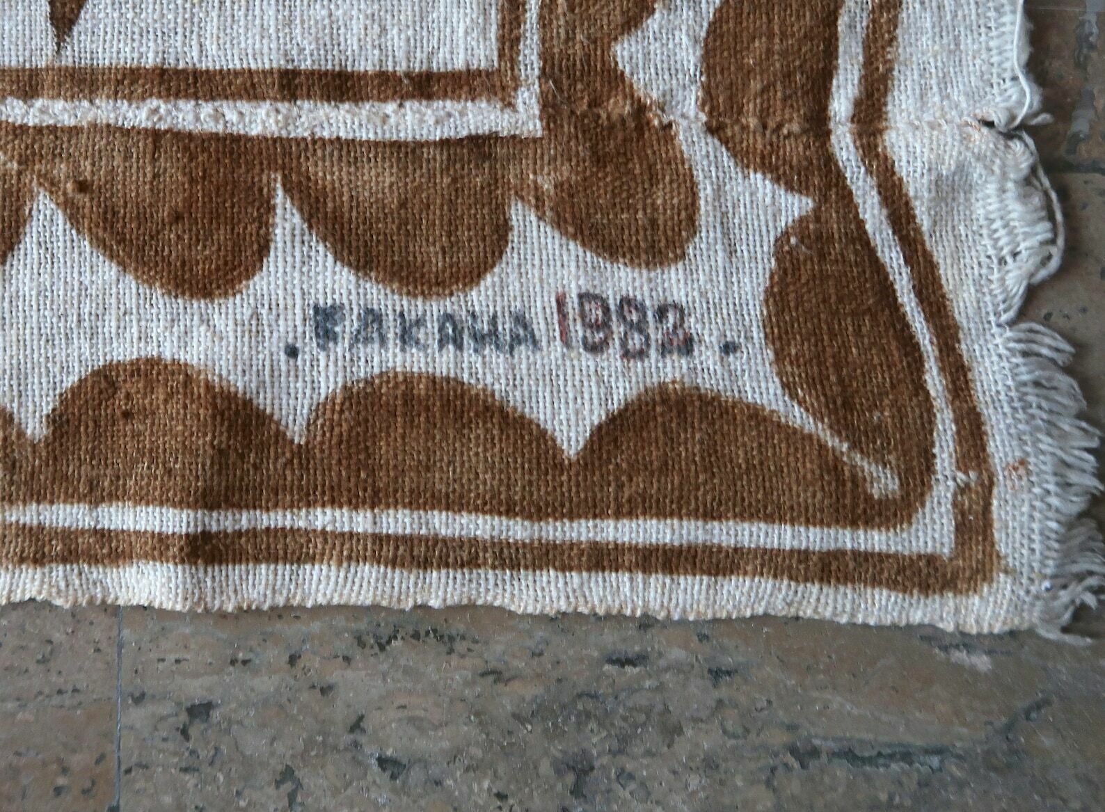 Grande tapisserie africaine de Fakaha, années 1980, Côte d'Ivoire, peinture, art, animal, lion, serpent, Boho Chic, Folk, Tribal photo vinterior