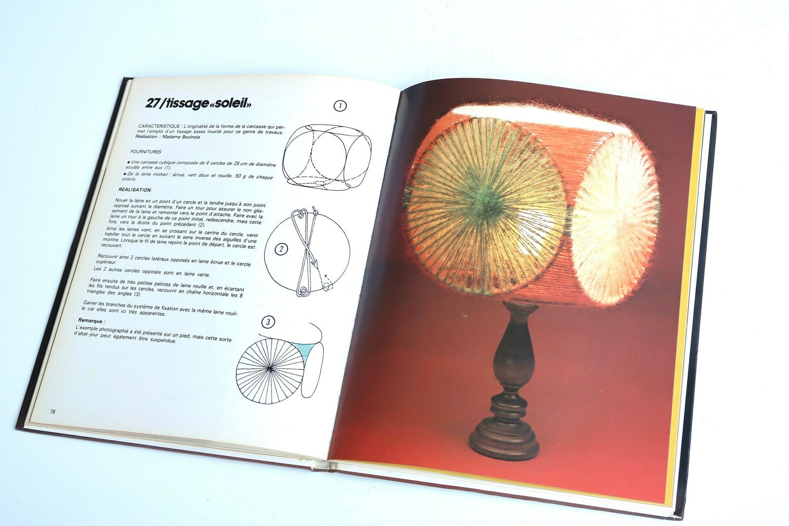 Livre « Abat-jour tissés : laine et lumière » par Anne Manceaux-Manier, Fleurus, 1987 / abat-jour, vintage, lampe, folk, country, boho photo for sale