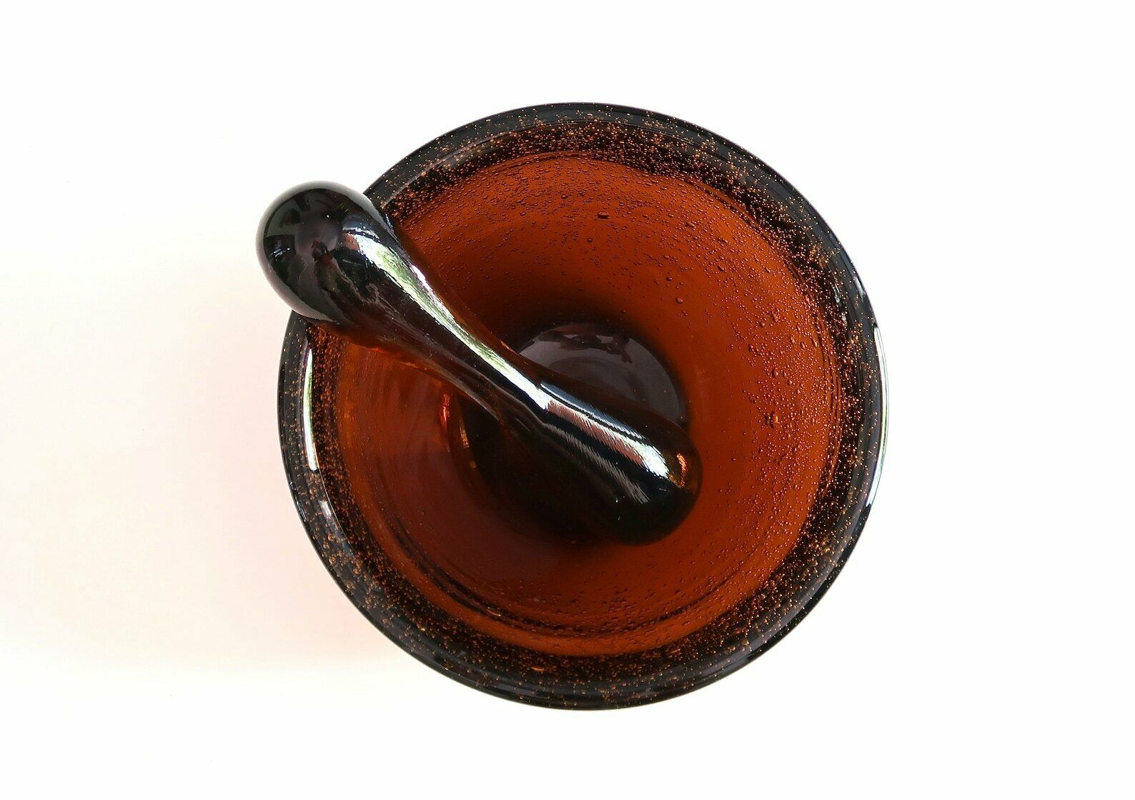 Franse Grote Amberkleurige Glazen Vijzel Met Stamper Uit Biot, Jaren 1970 / Costa Riviera, Boho Chic, Folk, France photo furniture