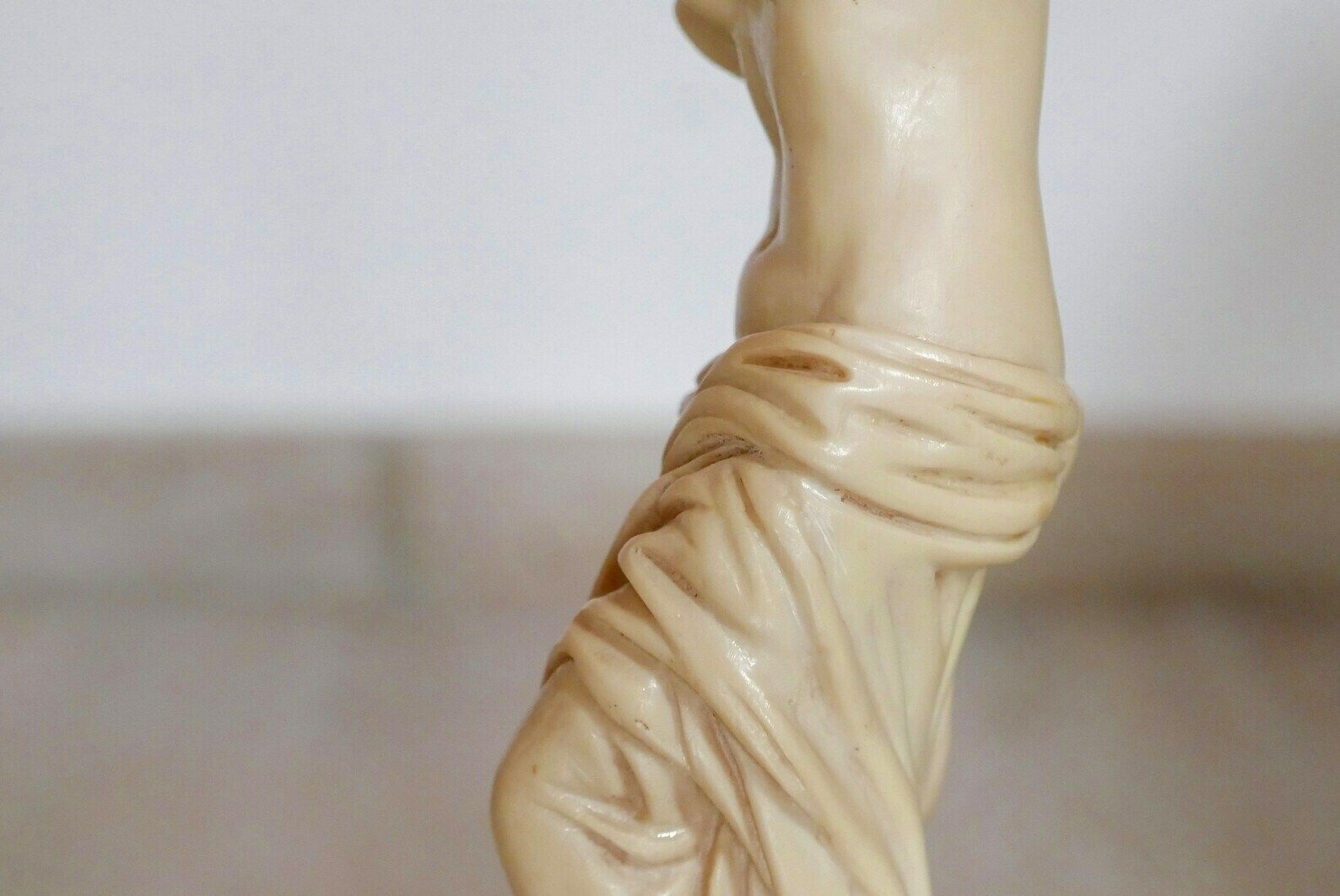 Statuette en résine : sculpture Vénus de Milo, déesse Aphrodite, fabriquée en Italie, années 1970 / Grèce d'époque, dieux grecs, mythologie, femme, art photo 102.0