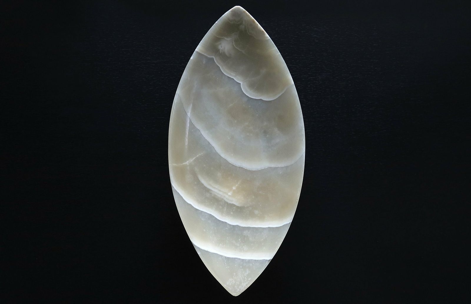 Grote Alabasten Ringenschaal, Gesneden Steen, Jaren 1970 / Sieradenpresentatie, Badkamer, Licht, Sculptuur, Boho Chic Bohemian Folk photo Woonaccessoires