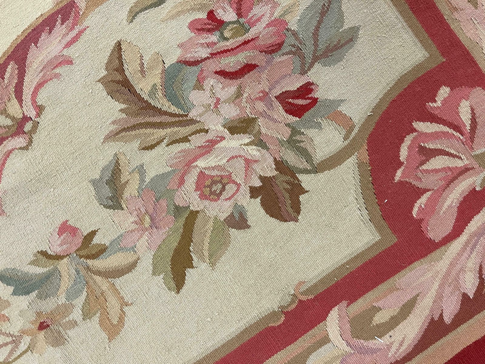 Red Traditional Aubusson Rug Handwoven Carpet Floral Wool Livingroom Rug photo 3600.0
