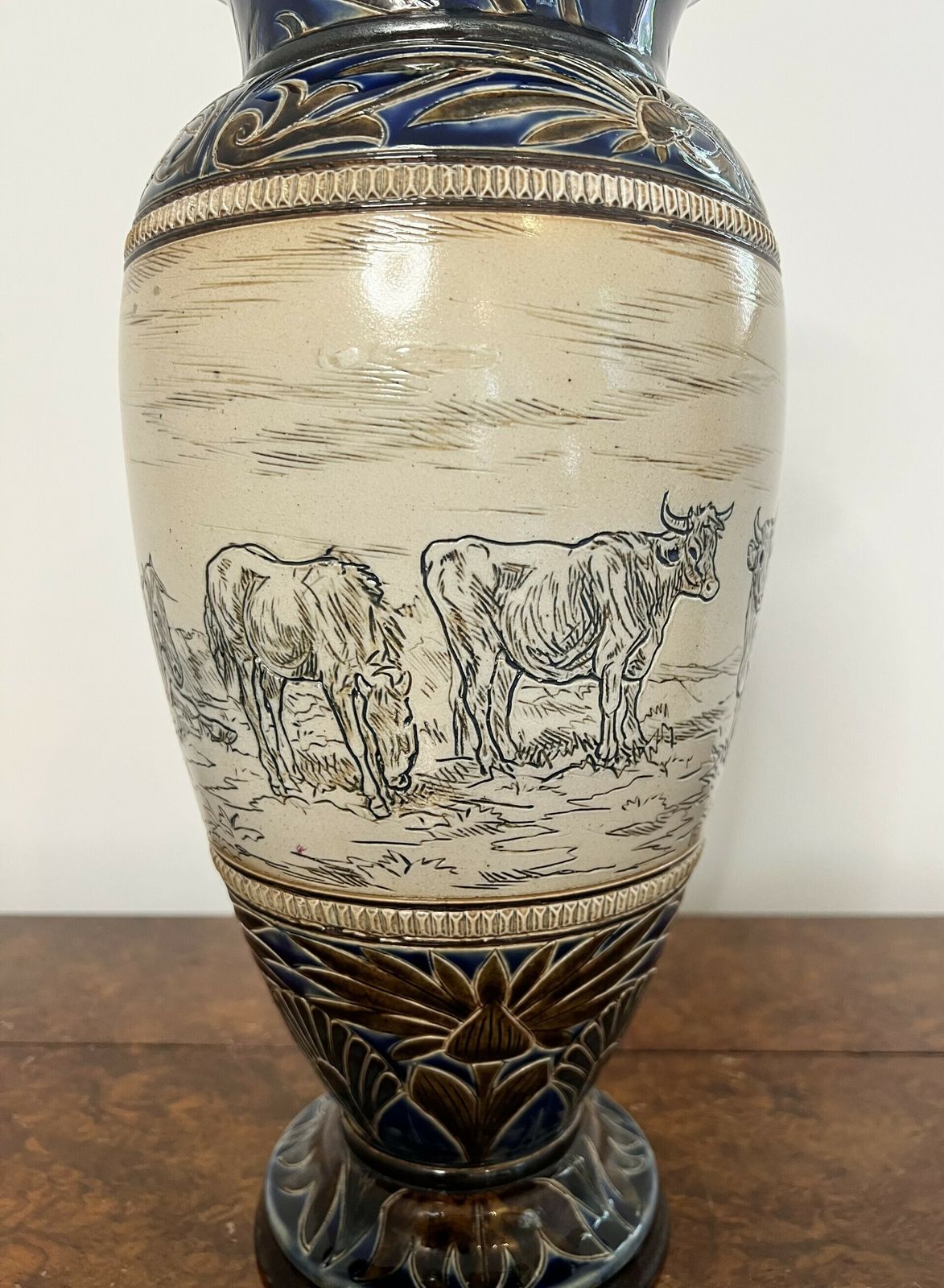 Outstanding Quality Large Antique Doulton Lambeth Vase By Hannah Barlow photo 1450.0