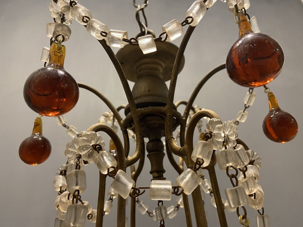 photo vintage Large Antique Macaroni Crystal Beaded Chandelier 1940’s