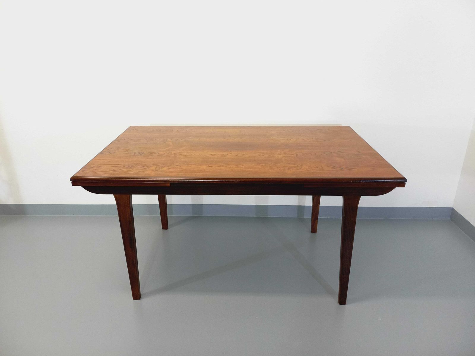 Table rectangulaire scandinave en palissandre