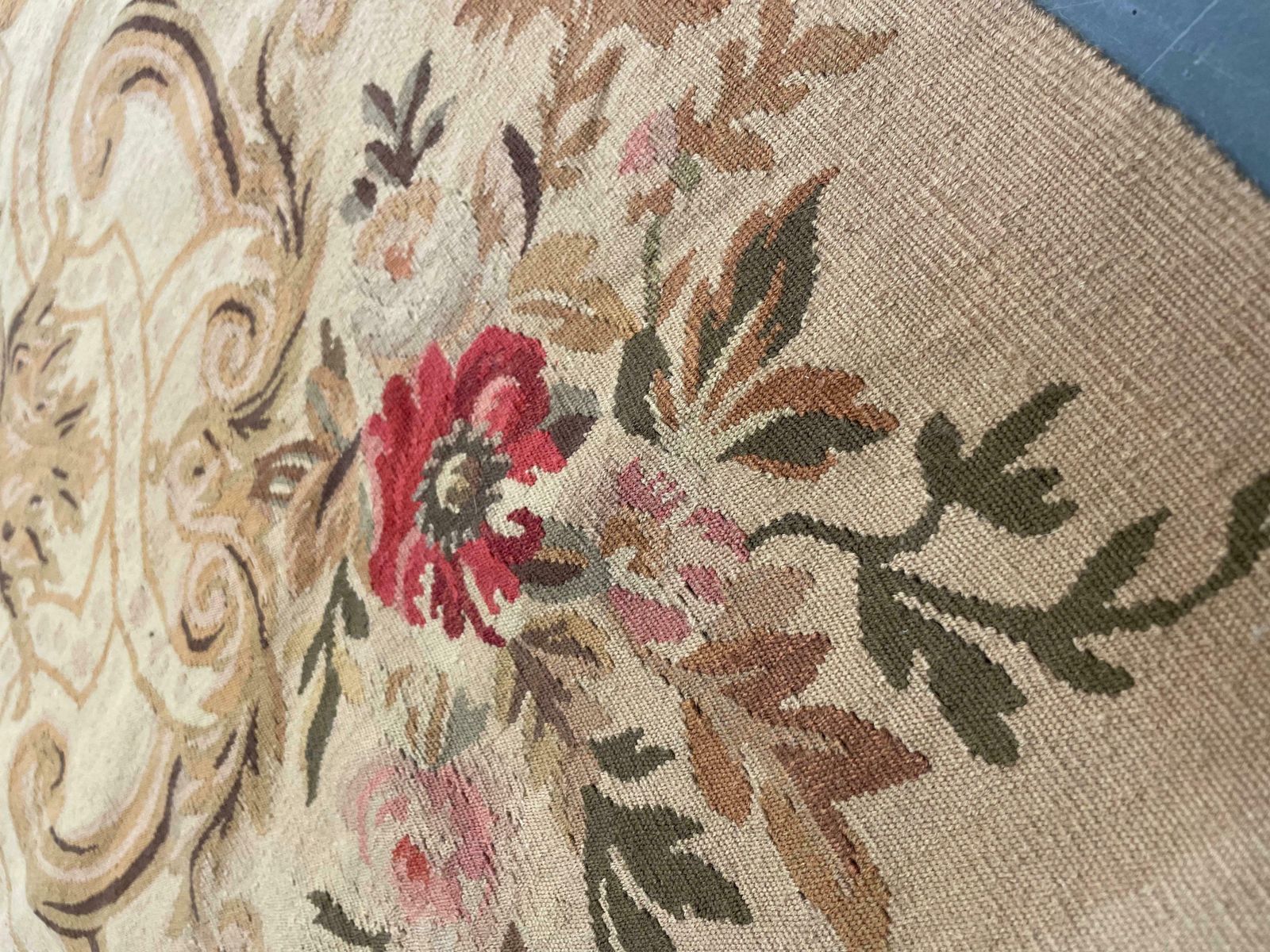 Traditional Aubusson Rug Cream Handwoven Carpet Wool Needlepoint Livingroom Rug photo furniture