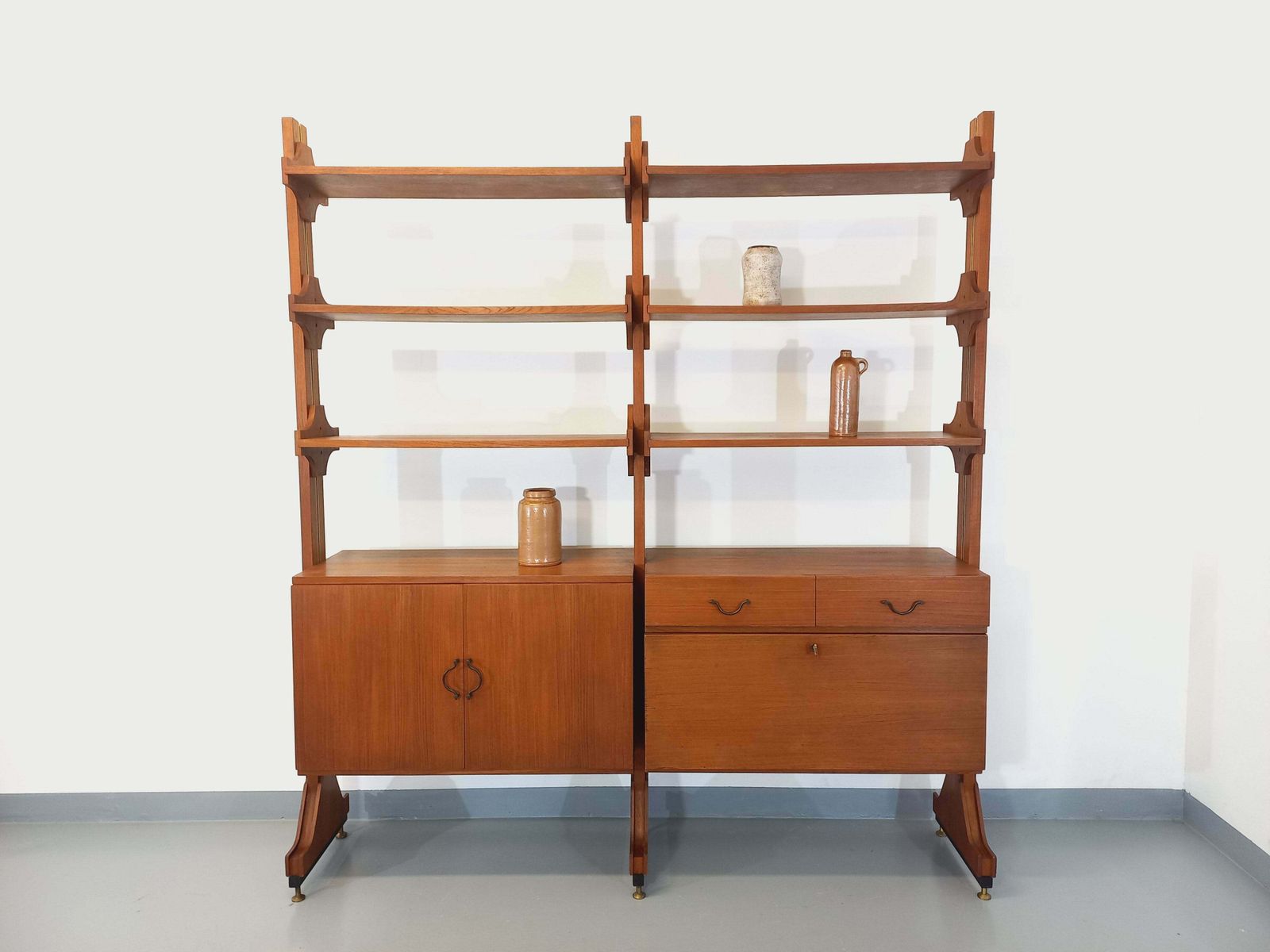 Bibliothèque scandinave en teck, années 1960 photo for sale