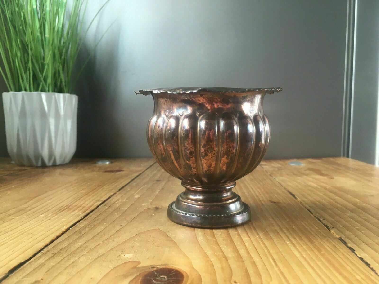 Small Antique Copper Pedestal Urn Planter Plant Pot Queen Anne Reeded Gadrooned photo 50.0