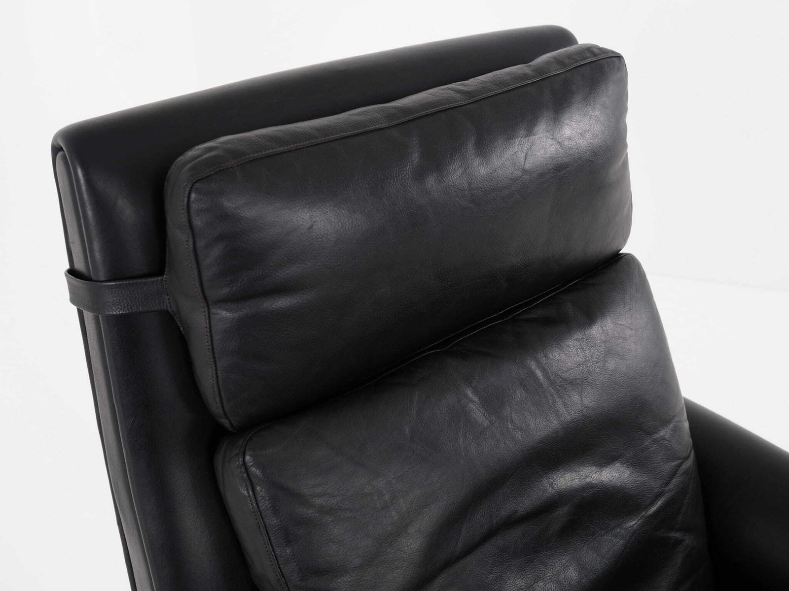 photo vintage Zwarte leren fauteuil, Deens design, jaren 1970, productie: Denemarken