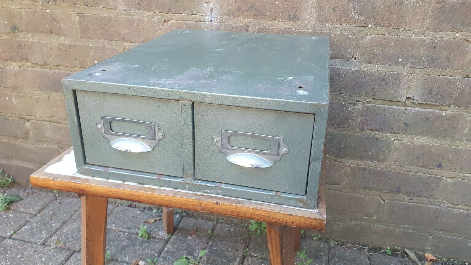 Super Metal And Chrome Index Drawers Useful For Artisan And Storage.