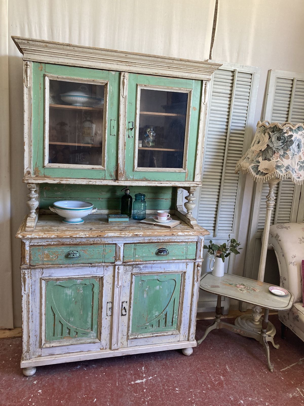 Vintage French Chippy Paint Dresser photo 950.0