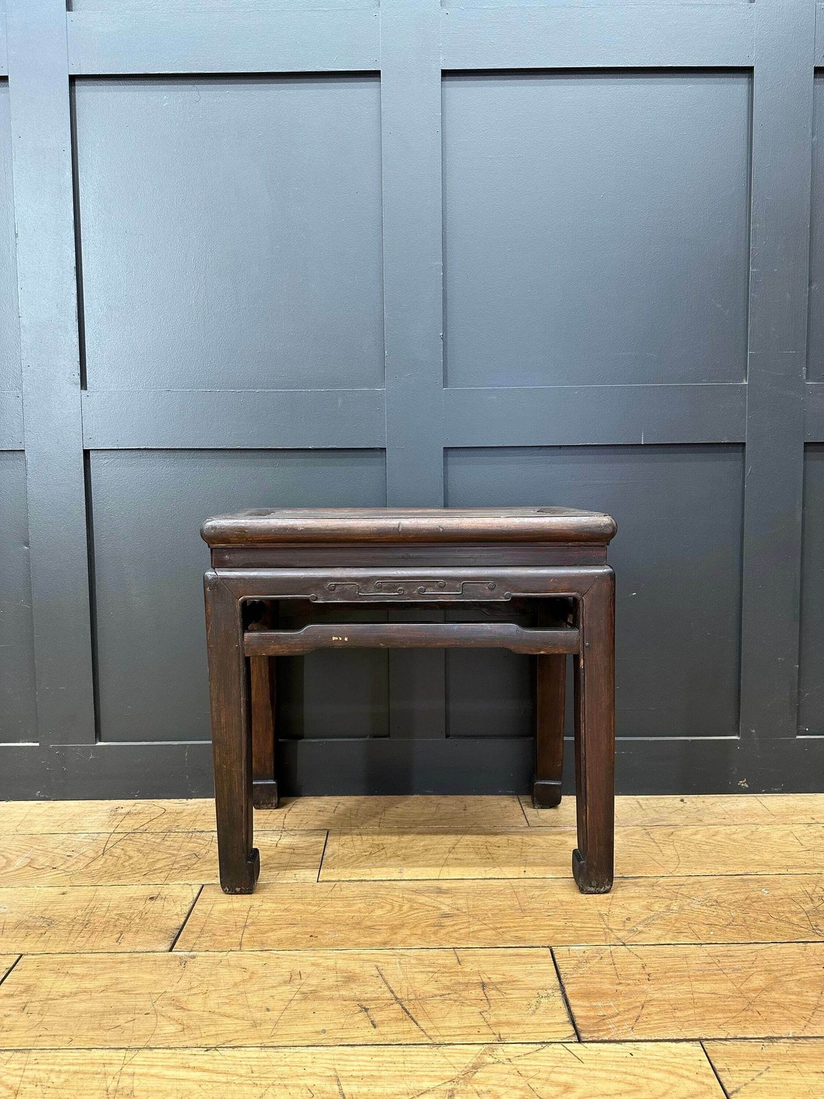 Antique Chinese Hardwood Coffee Table / Occasional Table / Bedside (G photo furniture