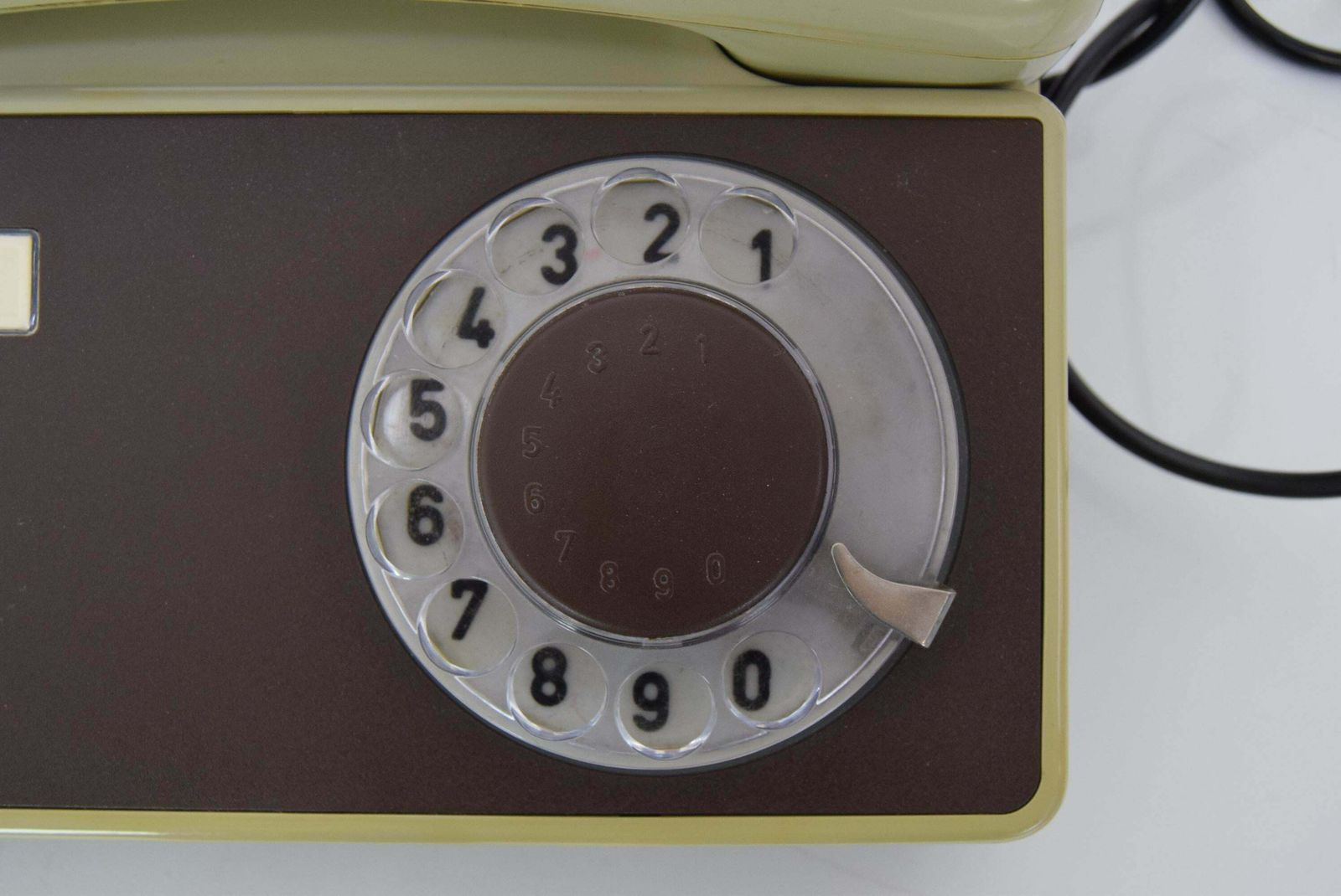 Décoration Téléphone mid-century Tesla, années 1980. photo