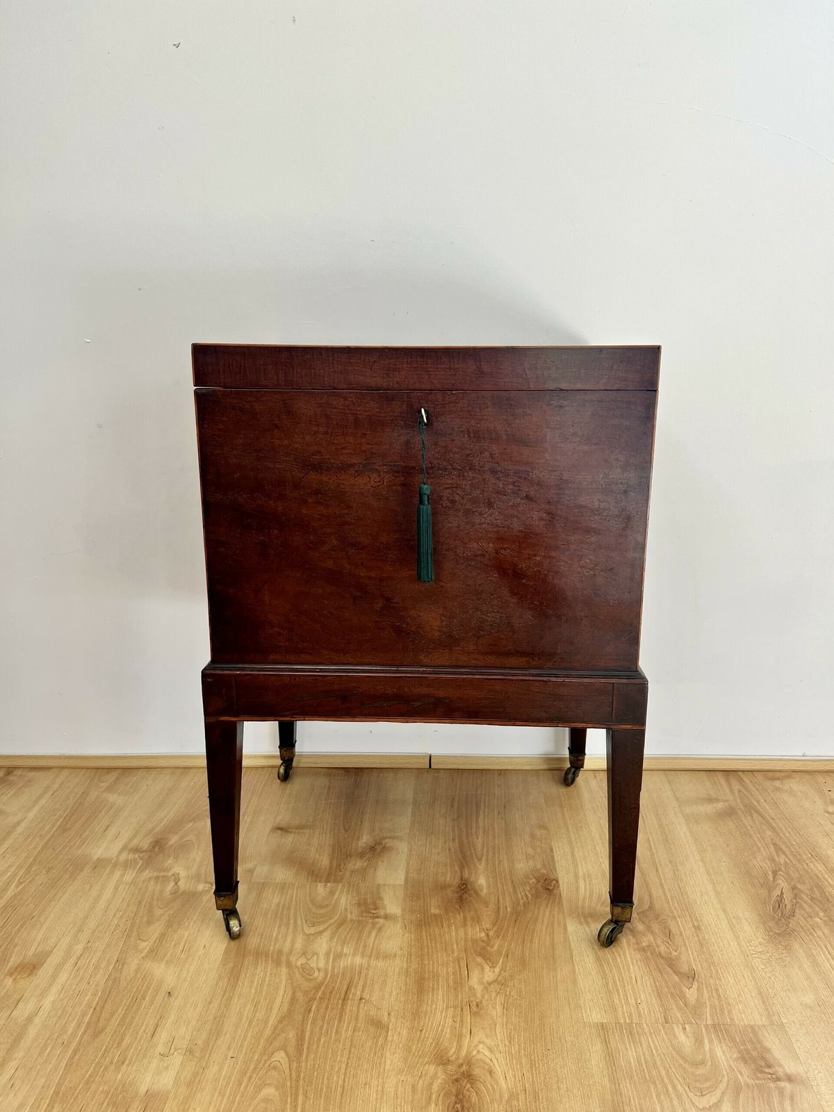 Antique George III Quality Mahogany Callarette photo for sale