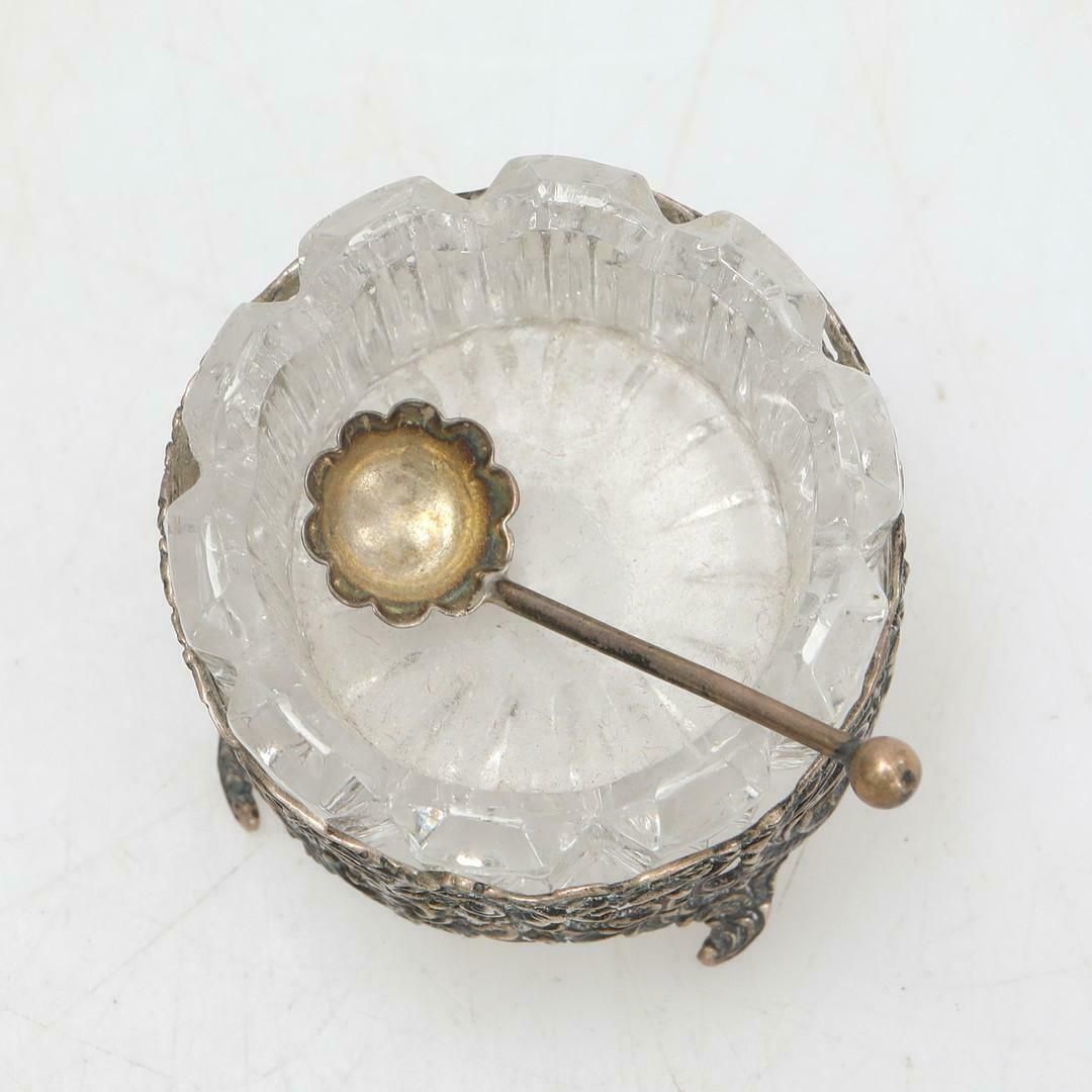 Antique Silver Salt Shaker, A Pair Of Salt Shakers Crystal Bowl Inside Spoon photo Home Decor